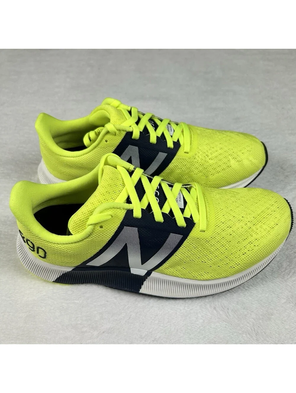 New Balance Women’s 890 V8 Running Shoes Size 7.5 Neon Yellow Walking Sneakers